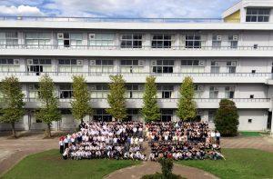 3年生の集合写真を撮影しました